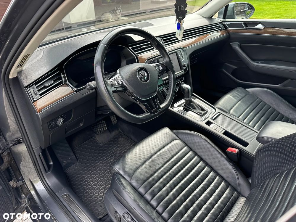 Volkswagen Passat - 7