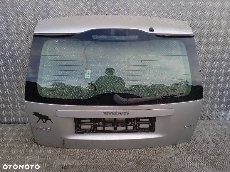 KLAPA BAGAŻNIKA VOLVO V50 - 1