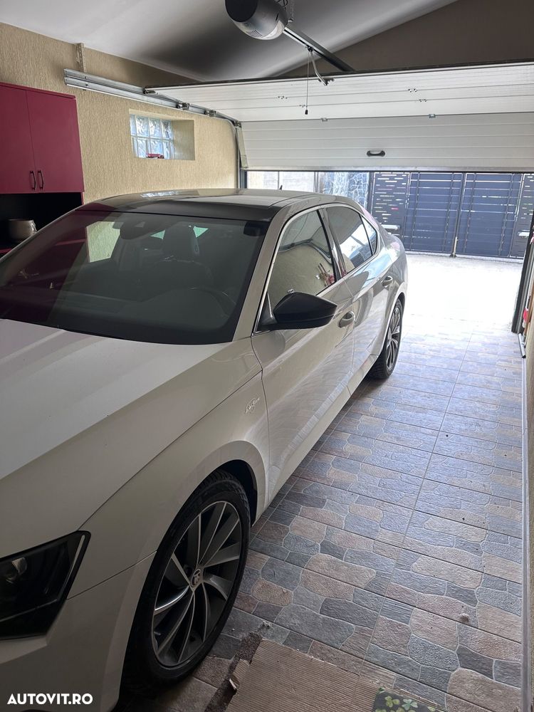 Skoda Superb 2.0 TDI DSG L&K - 3