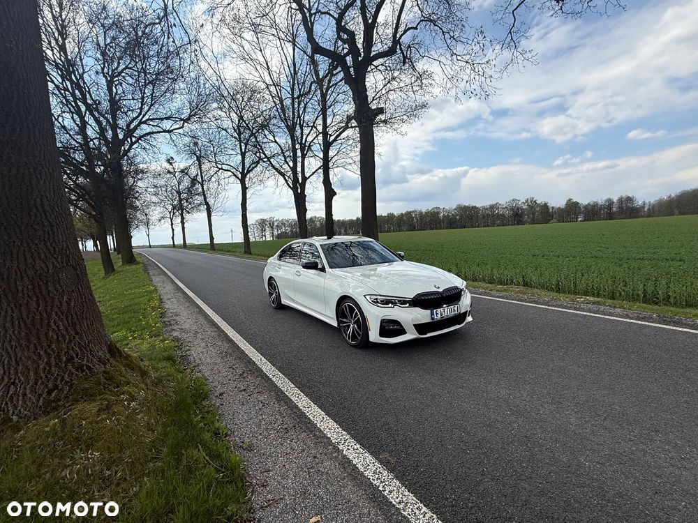 BMW Seria 3 330i xDrive M Sport - 2