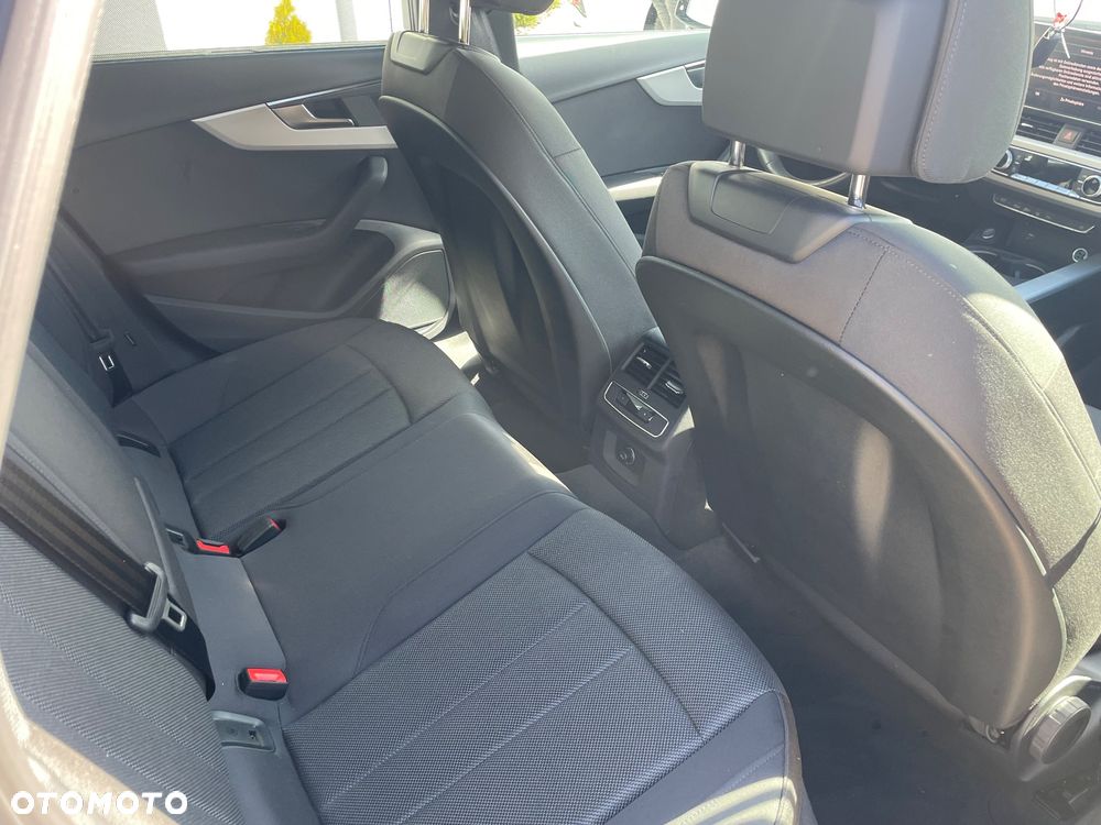 Audi A4 Avant 40 TDI quattro S tronic - 8