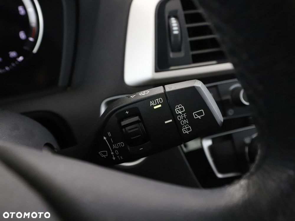 BMW Seria 1 118d Advantage - 32