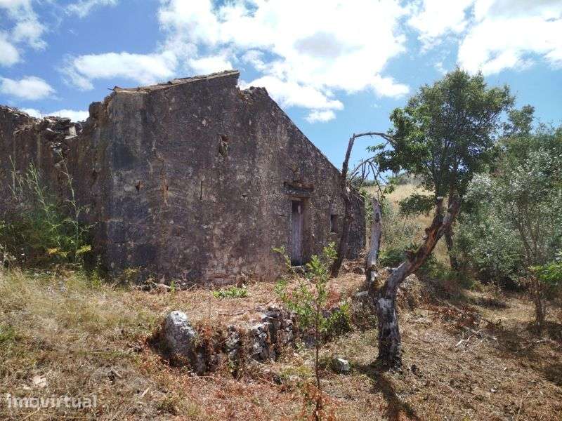 Casa em ruínasss - Grande imagem: 3/6
