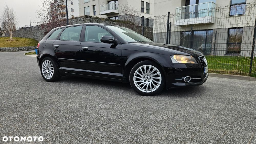 Audi A3 Sportback 1.6 TDI DPF Attraction - 3