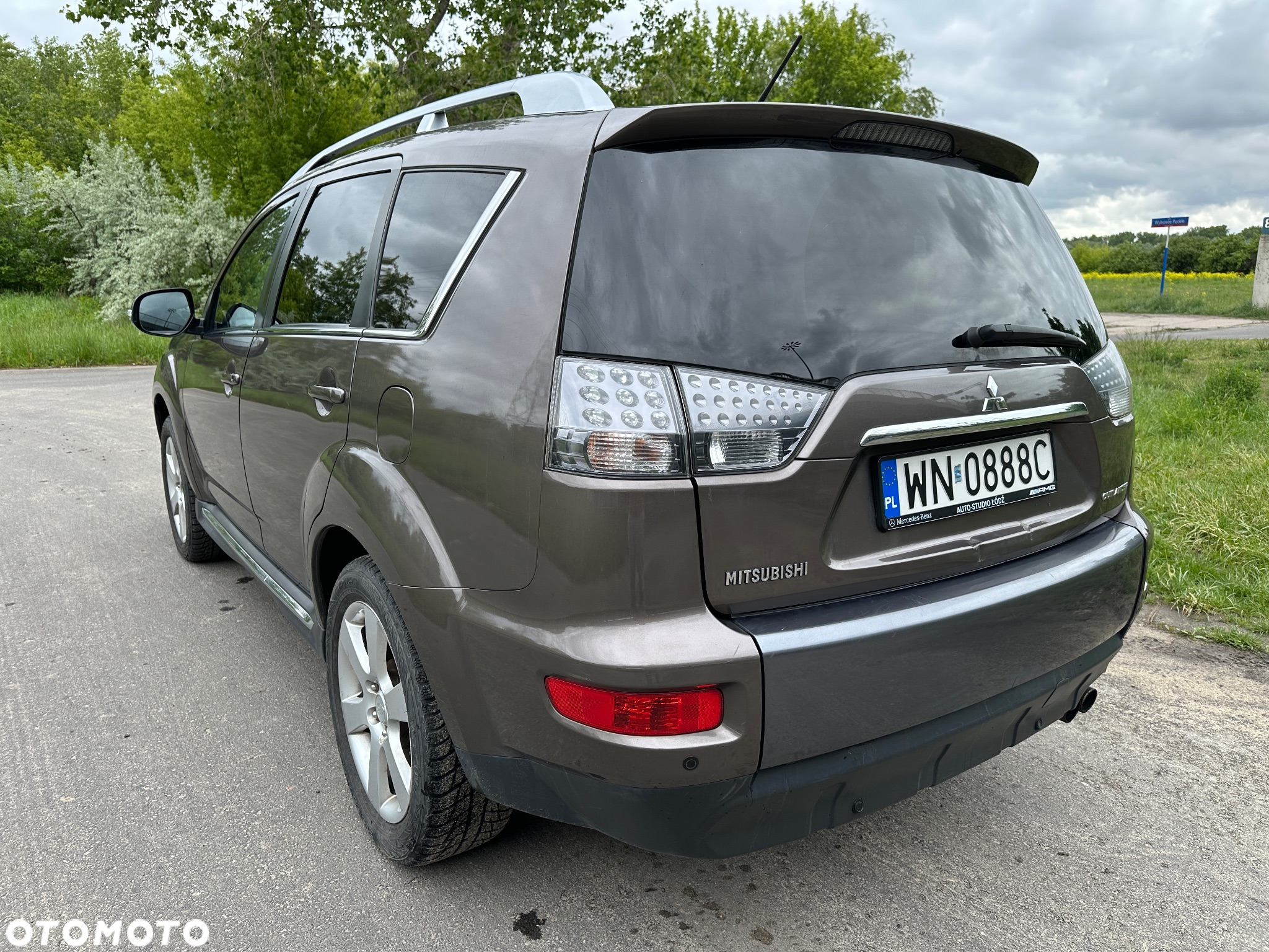 Mitsubishi Outlander 2.0 DID Intense + - 7