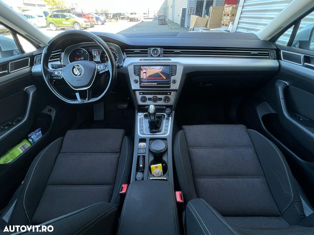 Volkswagen Passat 2.0 TDI DSG Comfortline - 12