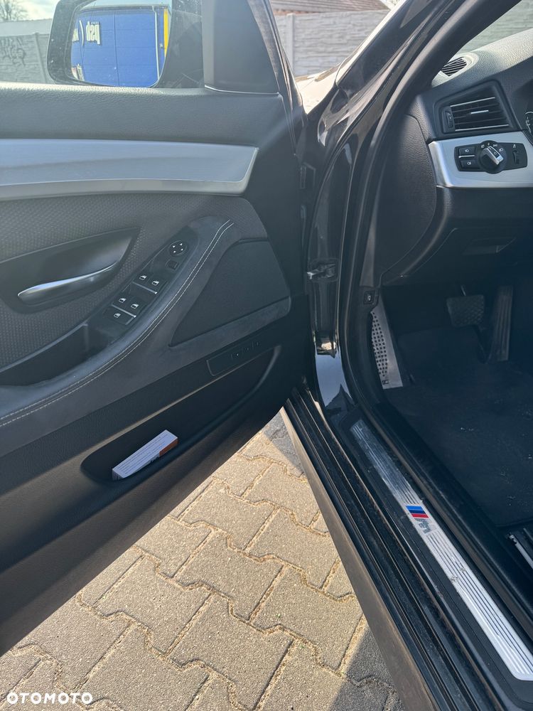 BMW Seria 5 530d xDrive - 10