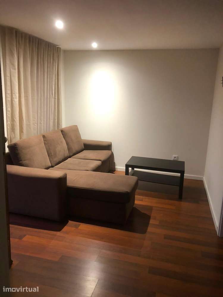 Alugo 2 quartos casa T2 para 2 meninas estudantes - Grande imagem: 4/6