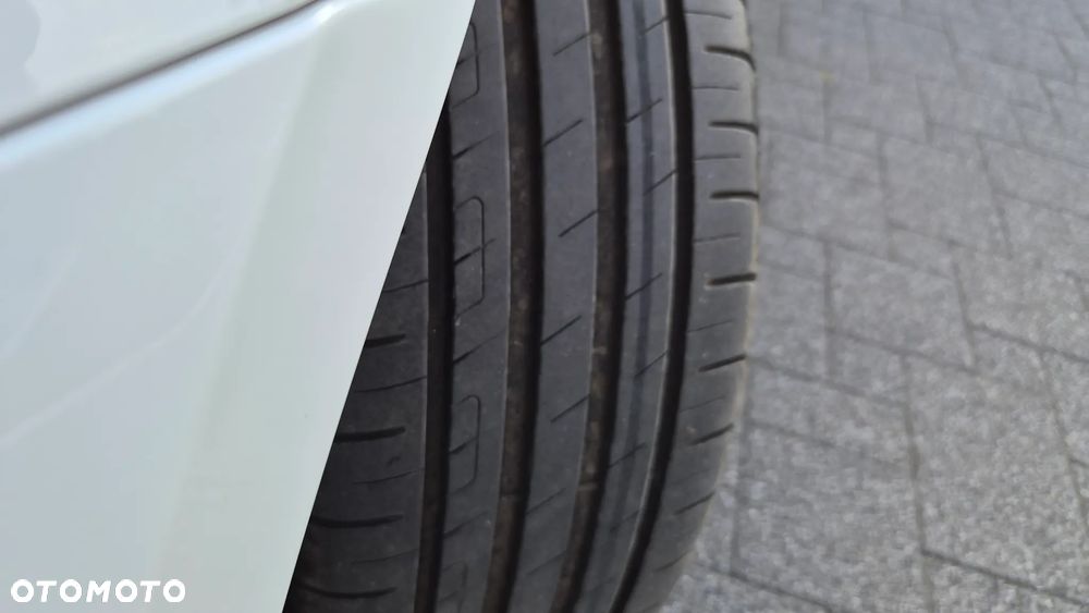 Volkswagen Passat Variant 2.0 TDI BMT Highline DSG - 30