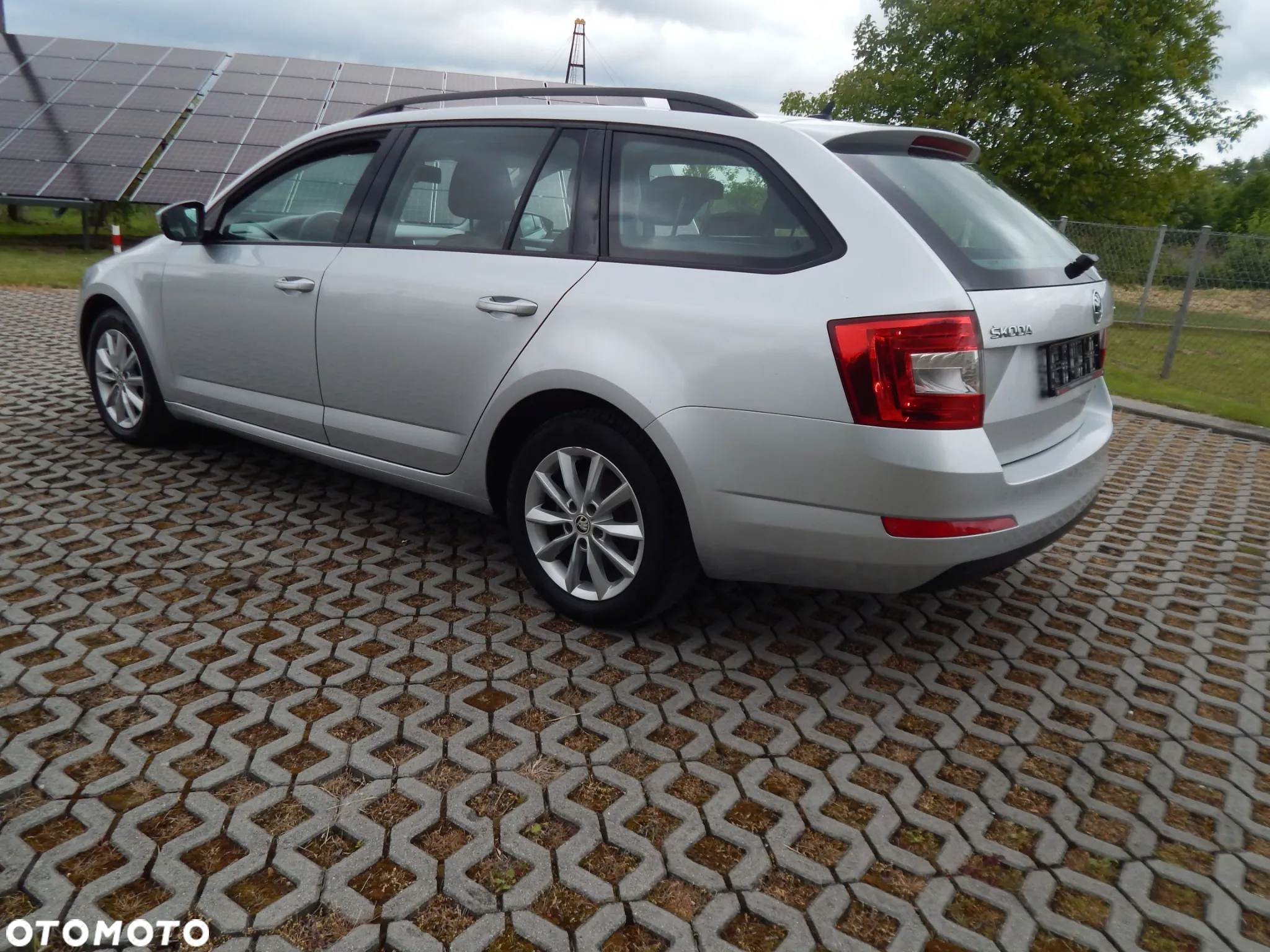 Skoda Octavia 1.6 TDI Ambition - 11