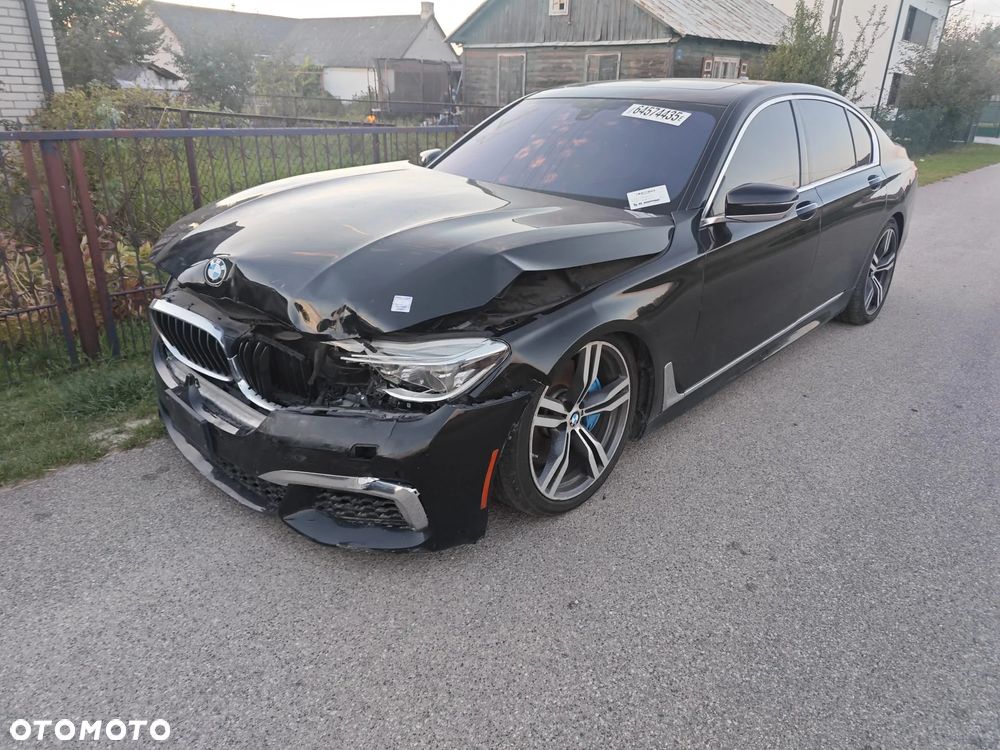 BMW Seria 7 750Li xDrive - 4