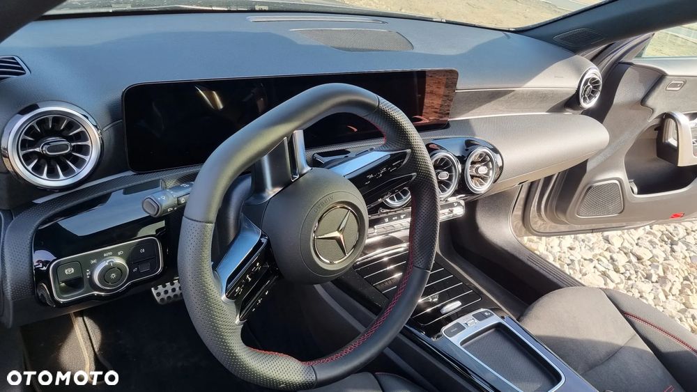Mercedes-Benz Klasa A 200 7G-DCT Edition AMG Line - 27