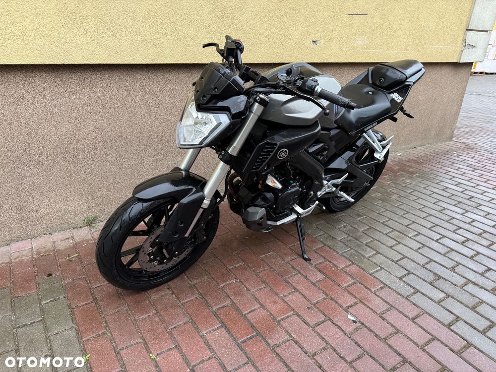 Yamaha MT - 12