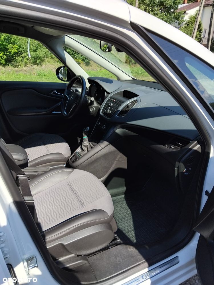 Opel Zafira - 11
