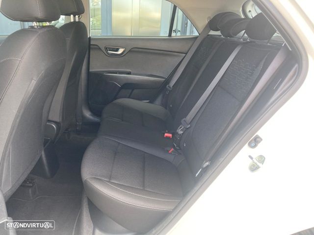 Kia Rio 1.0 T-GDI 100 Vision - 30
