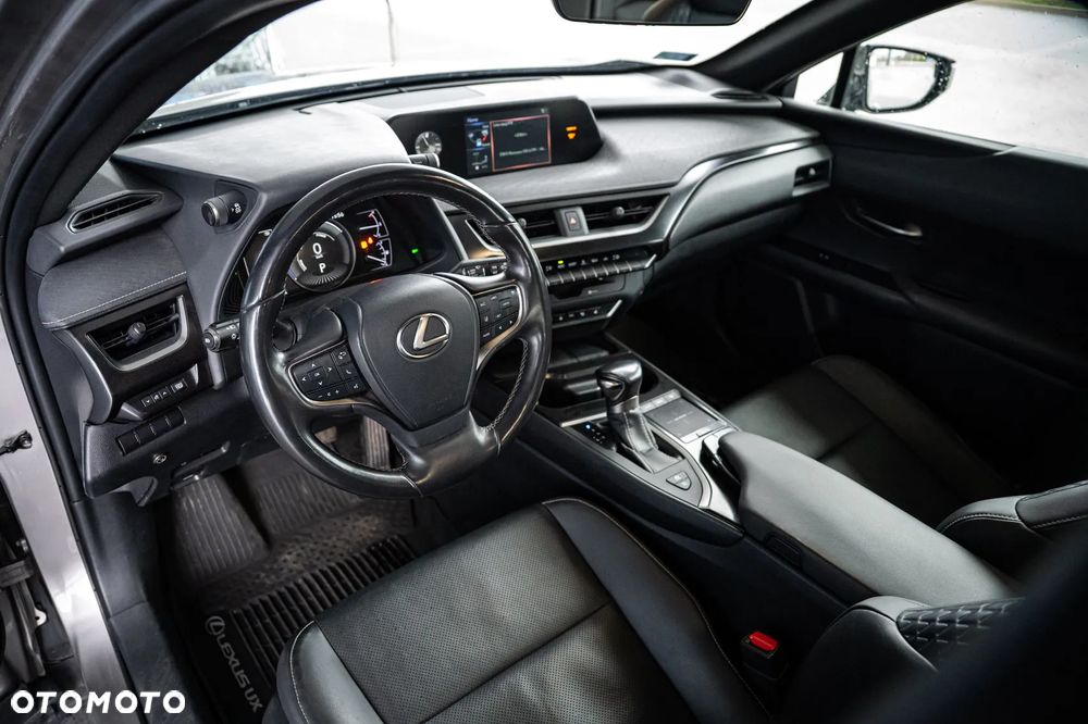 Lexus UX 250h Prestige AWD - 8