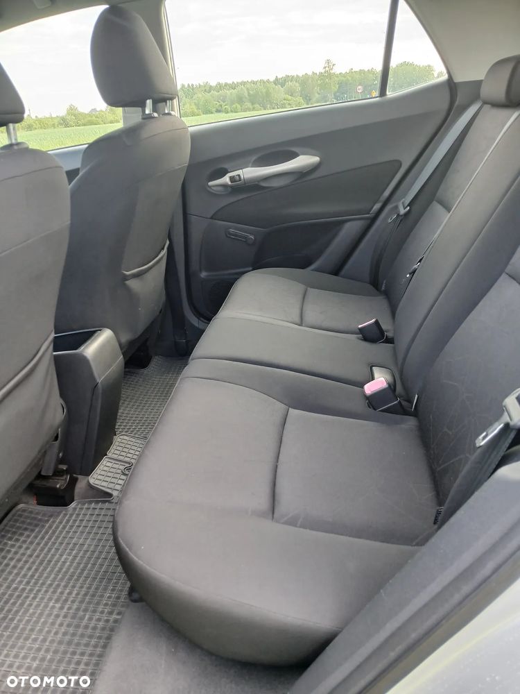 Toyota Auris 1.4 D-4D Terra - 6