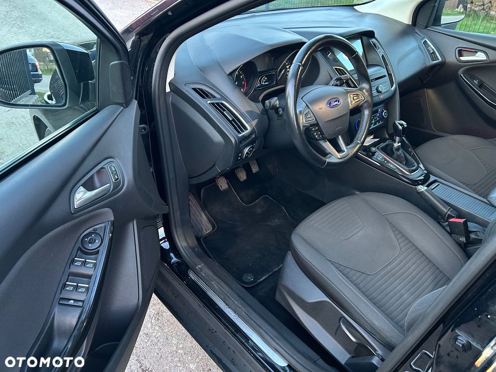 Ford Focus 1.0 EcoBoost Start-Stopp-System TITANIUM STYLE - 8