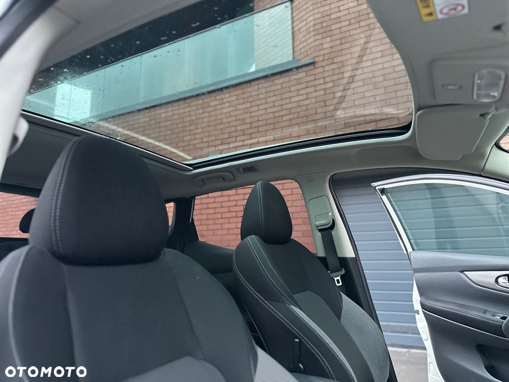 Nissan Qashqai 1.2 DIG-T N-Connecta EU6 - 28