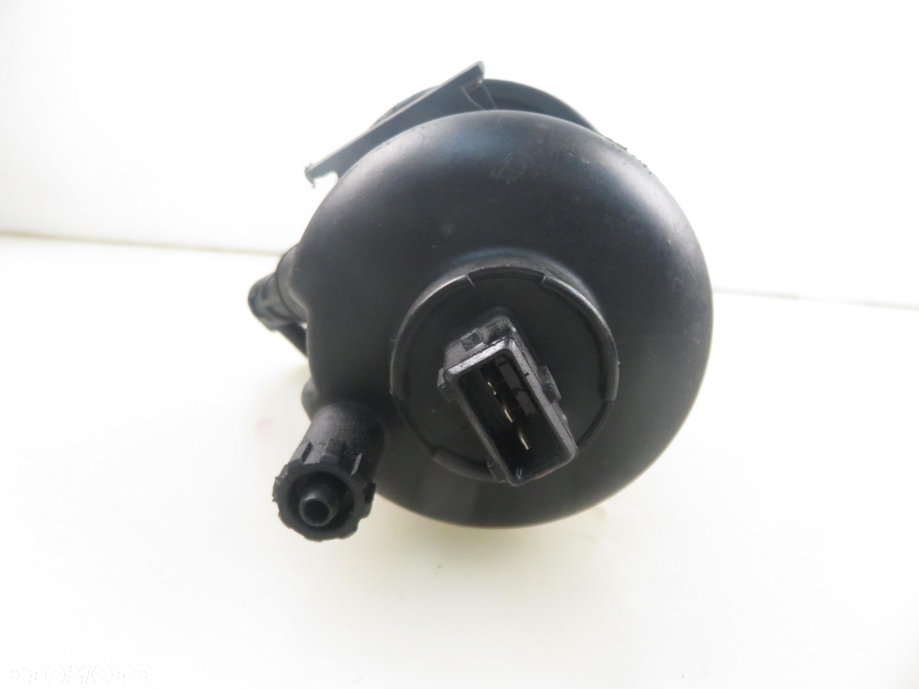 OBUDOWA FILTRA PALIWA OPEL ZAFIRA B 1.9 CDTI 13204107 - 4