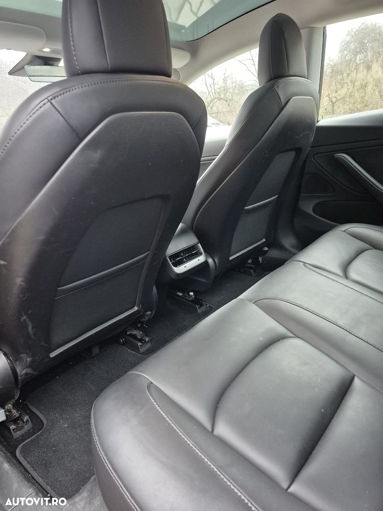 Tesla Model 3 Long Range - 9