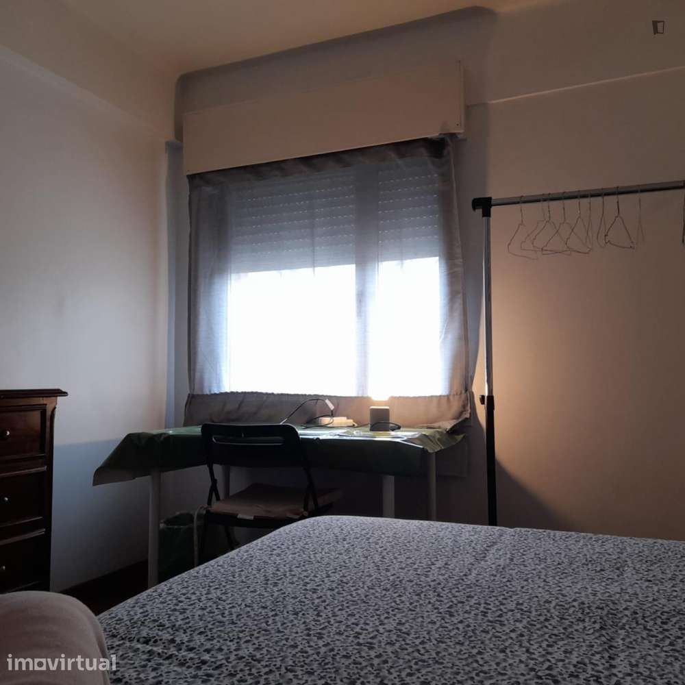 Quarto - localizado em Carnide Lisbon - Grande imagem: 5/18