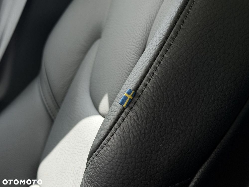 Volvo V60 Cross Country - 34