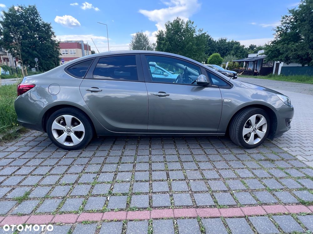 Opel Astra - 10