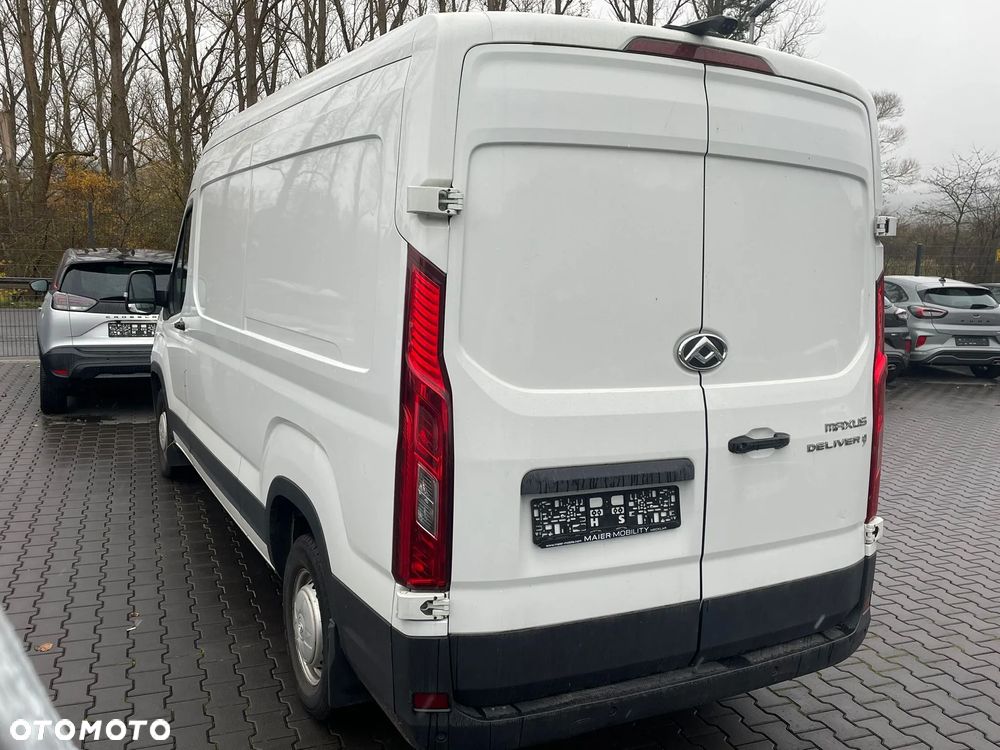 Maxus DELIVER 9 - 4