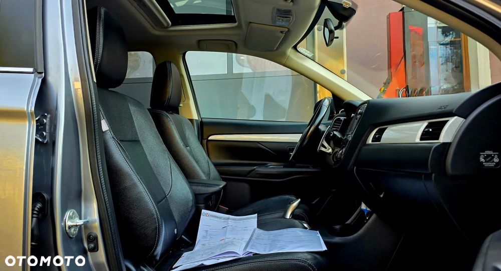 Mitsubishi Outlander - 34