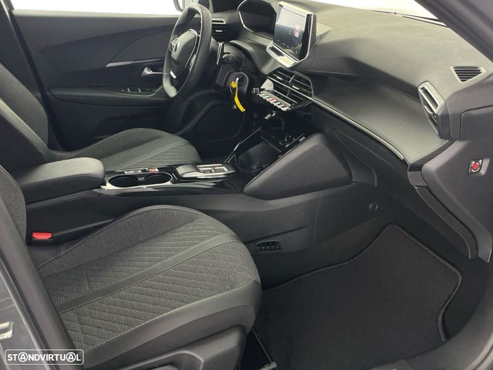 Peugeot 2008 1.2 Hybrid Allure e-DCS6 - 22