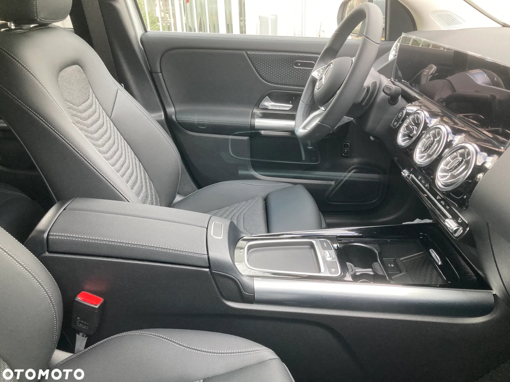 Mercedes-Benz GLA 200 d - 5