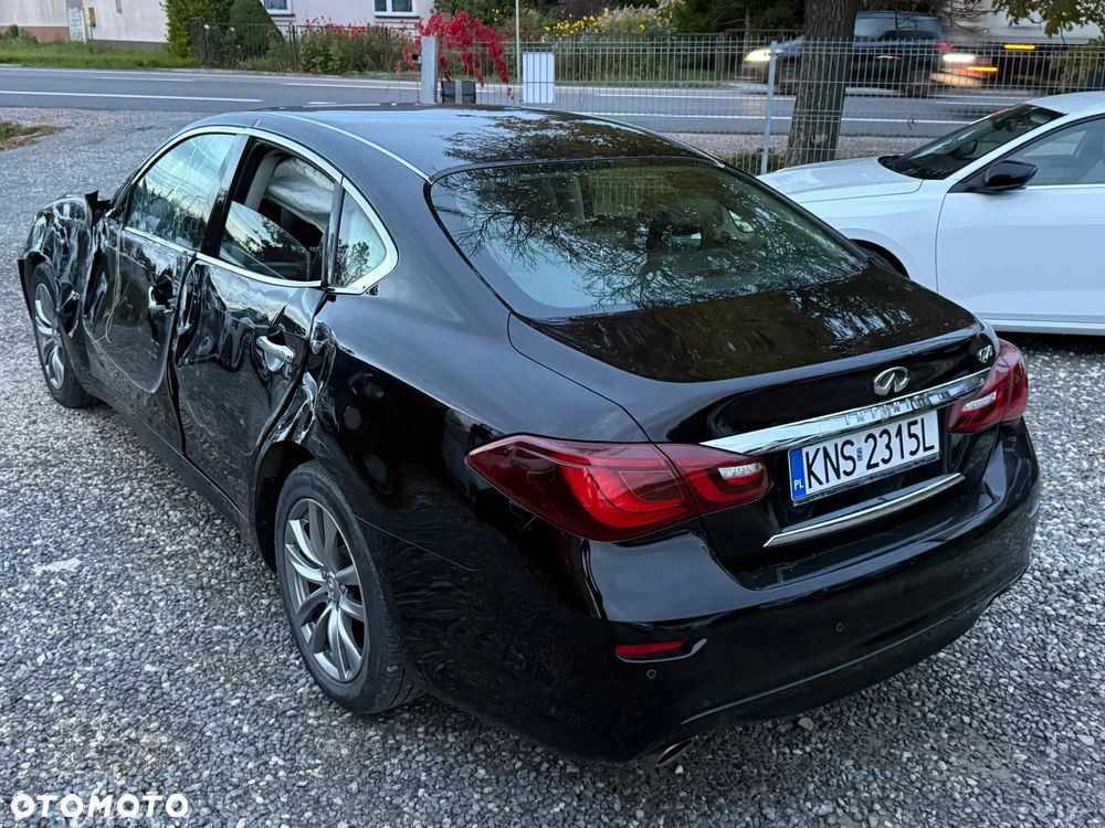 Infiniti Q70 2.2d - 8