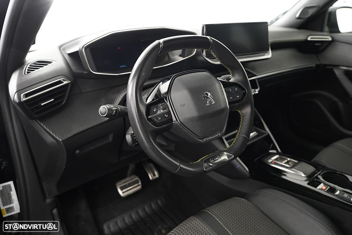 Peugeot e-2008 50 kWh GT - 7