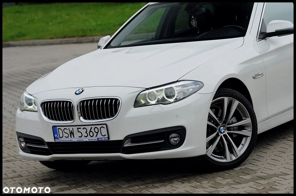 BMW Seria 5 528i - 12