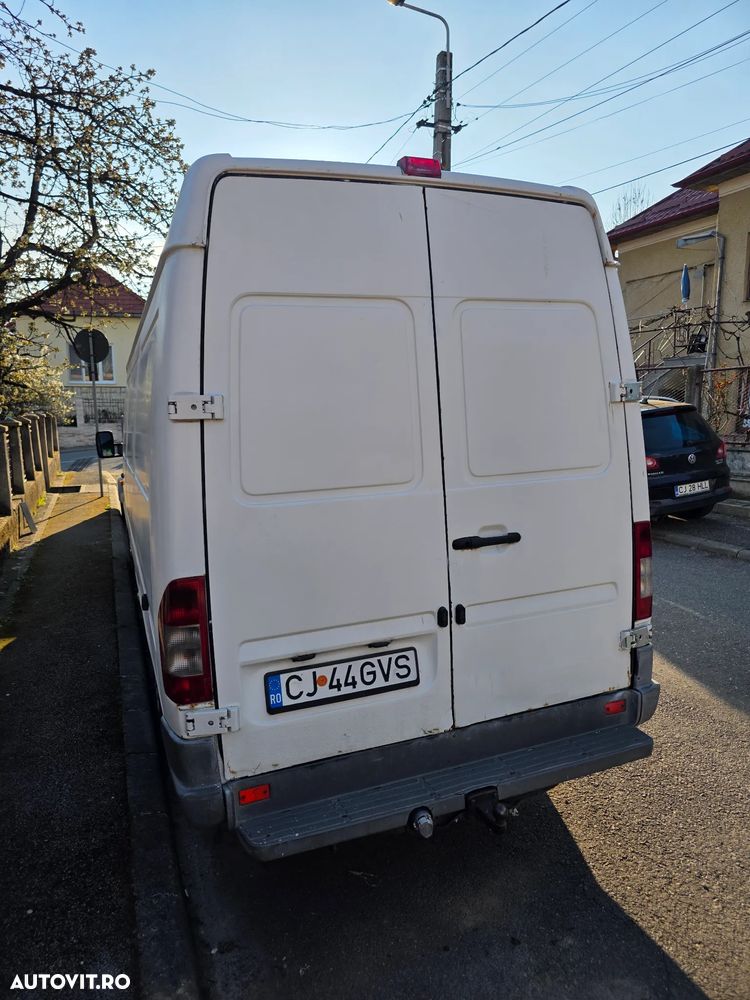 Mercedes-Benz Sprinter - 2