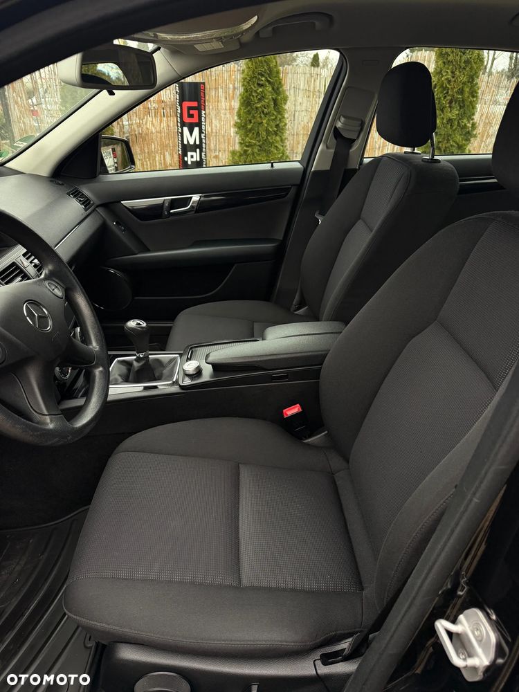 Mercedes-Benz Klasa C 180 Kompressor BlueEFFICIENCY Elegance - 14