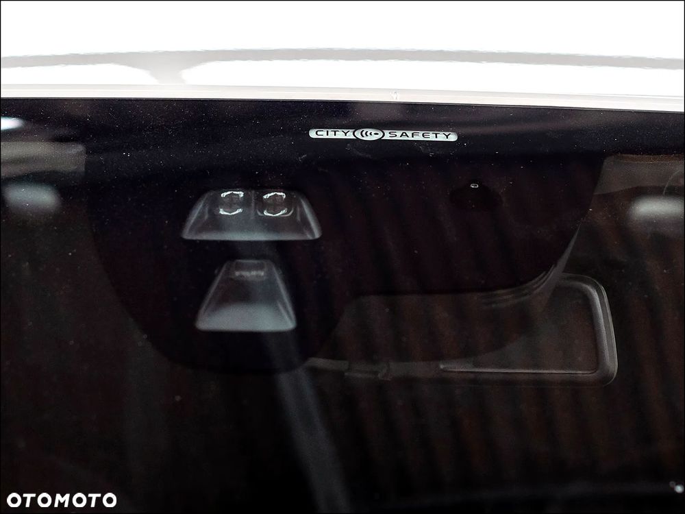 Volvo V40 Cross Country - 14
