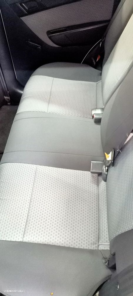 Chevrolet Aveo 1.2 LS - 6