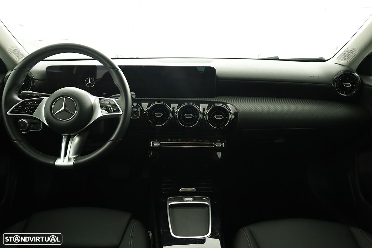 Mercedes-Benz A 200 Standard - 8