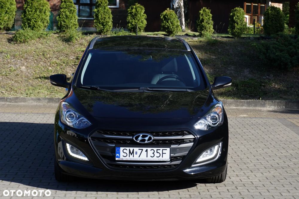 Hyundai i30 blue 1.6 GDI YES Gold - 4