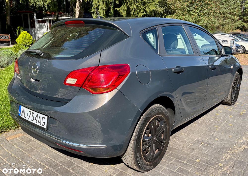 Opel Astra - 4
