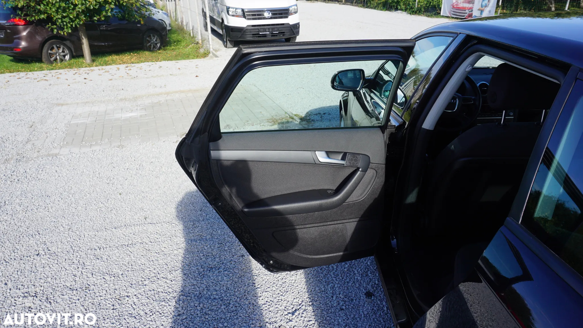 Audi A3 1.6 TDI Sportback DPF S tronic Attraction - 7
