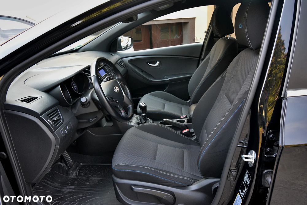 Hyundai i30 1.6 GDI BlueDrive Go - 22