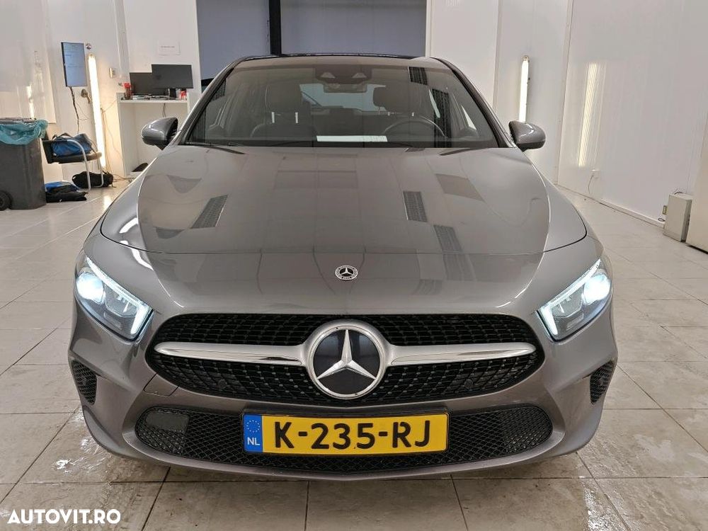 Mercedes-Benz A 180 7G-DCT Special Edition - 6