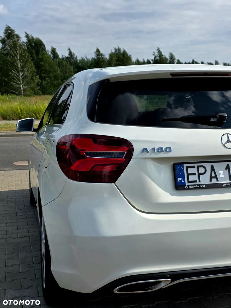 Mercedes-Benz Klasa A 180 7G-DCT AMG Line - 13