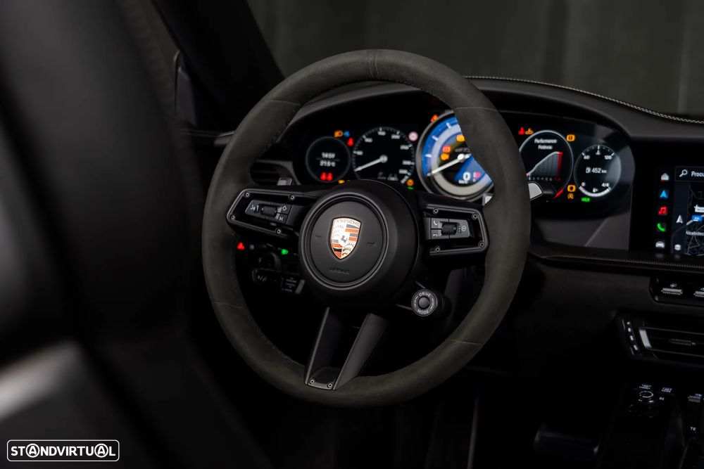 Porsche 911 (992) Carrera Cabrio 4 GTS PDK - 16