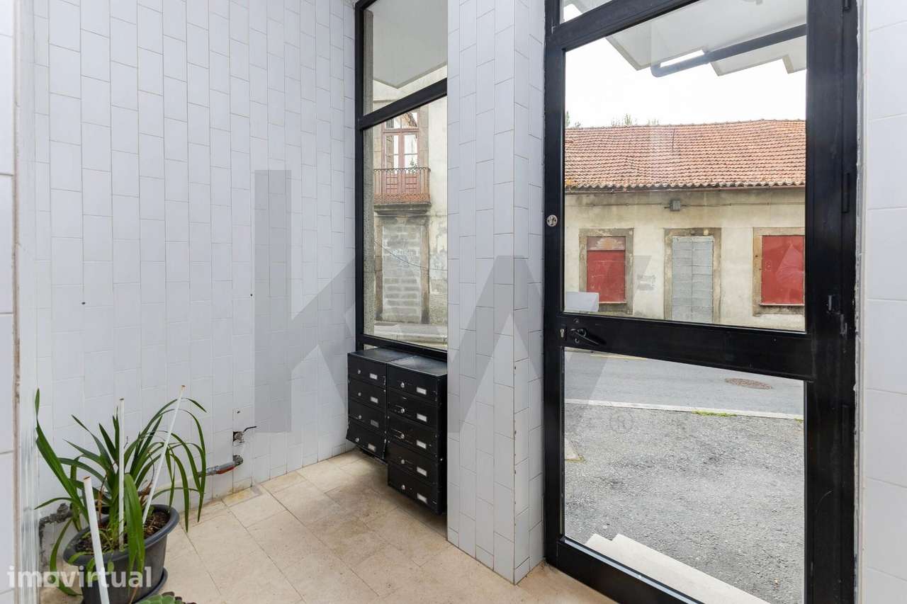 T2 com Lugar de Garagem em Localização Privilegiada nas Devesas - Grande imagem: 4/26