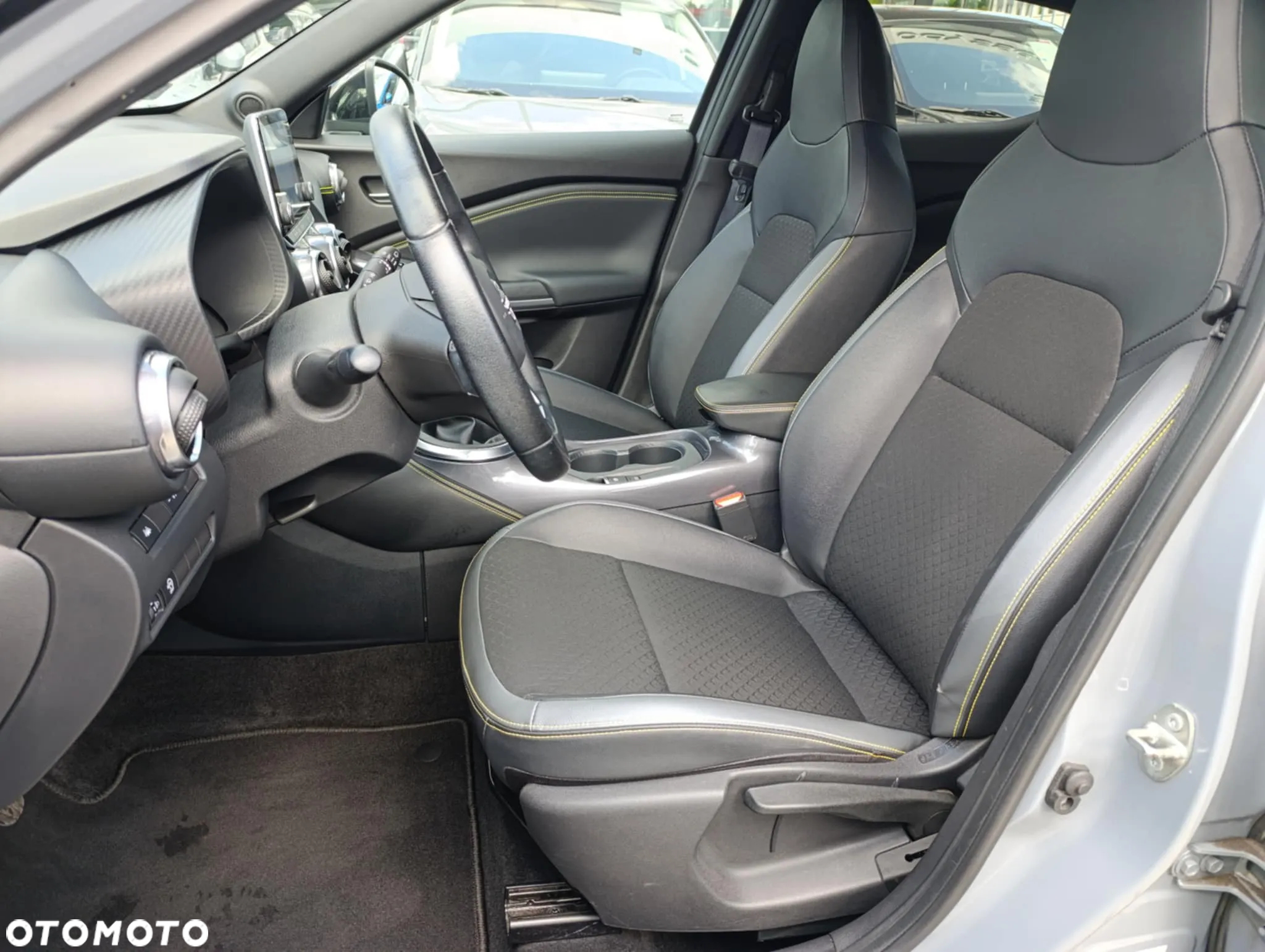 Nissan Juke 1.0 DIG-T Kiiro - 6