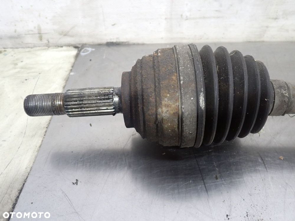 PÓŁOŚ LEWA RENAULT CLIO III LIFT 1.5 8200499585 - 2